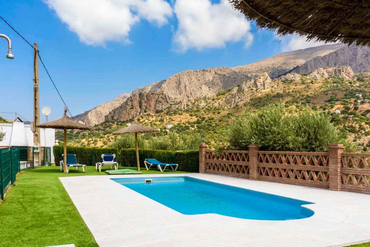 Lagar Del Chorro Junto Caminito Del Rey Piscina Y Baloncesto Apartment Екстериор снимка
