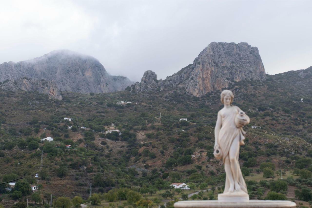 Lagar Del Chorro Junto Caminito Del Rey Piscina Y Baloncesto Apartment Екстериор снимка