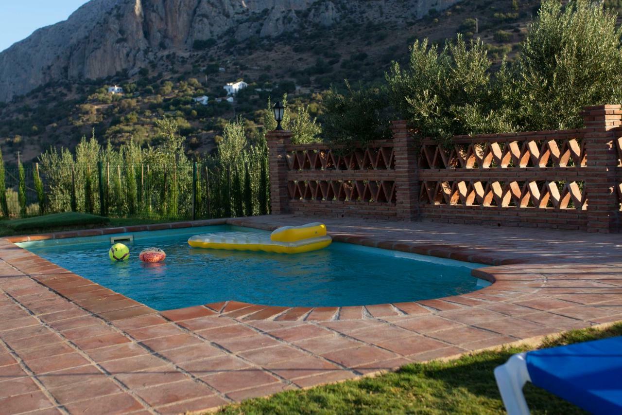 Lagar Del Chorro Junto Caminito Del Rey Piscina Y Baloncesto Apartment Екстериор снимка